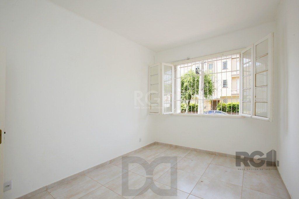 Prédio 3 andares. Composto de salas e apartamentos — foto 10