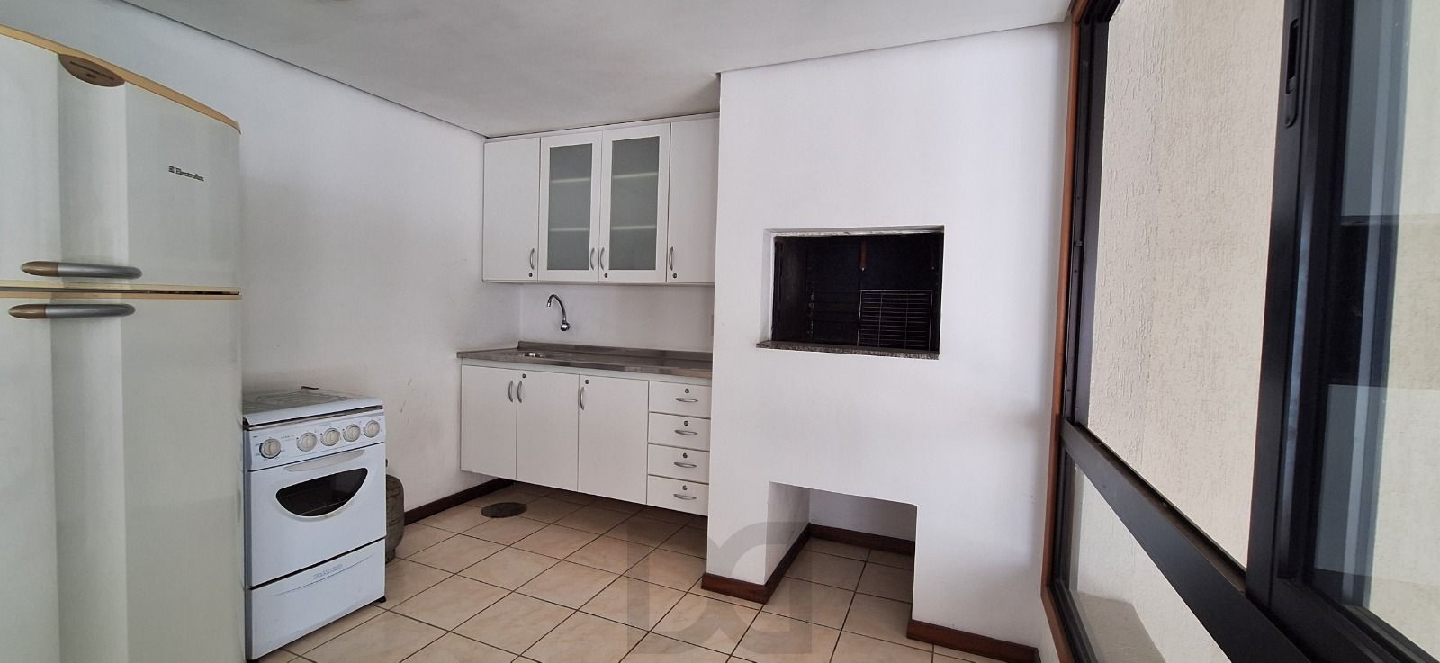 Apartamento 01 dormitório com garagem no Mont Serrat — foto 16