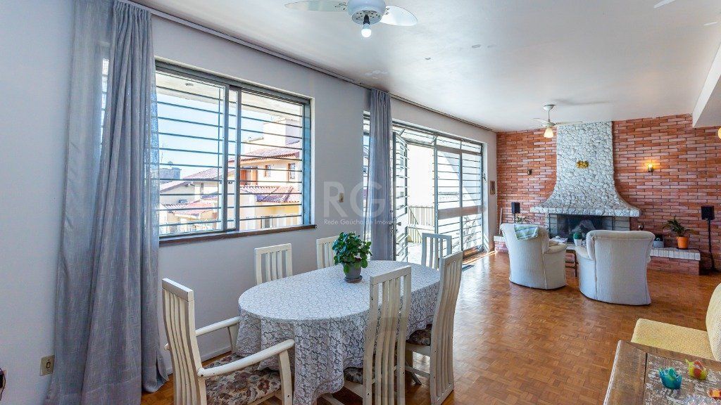 Vende casa com 05 quartos e garagem para 5 carros. — foto 3