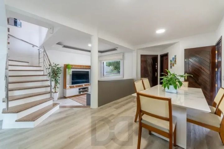 Casa 4 quartos com 233 m2 — foto 1