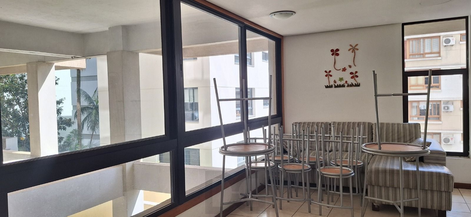 Apartamento 01 dormitório com garagem no Mont Serrat — foto 21