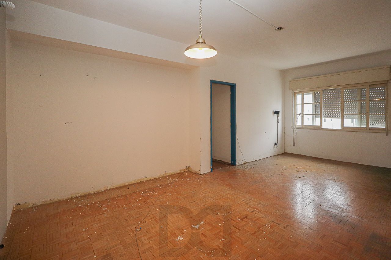 Apartamento 02 dormitórios no Bairro Floresta em Porto Alegre — foto 25