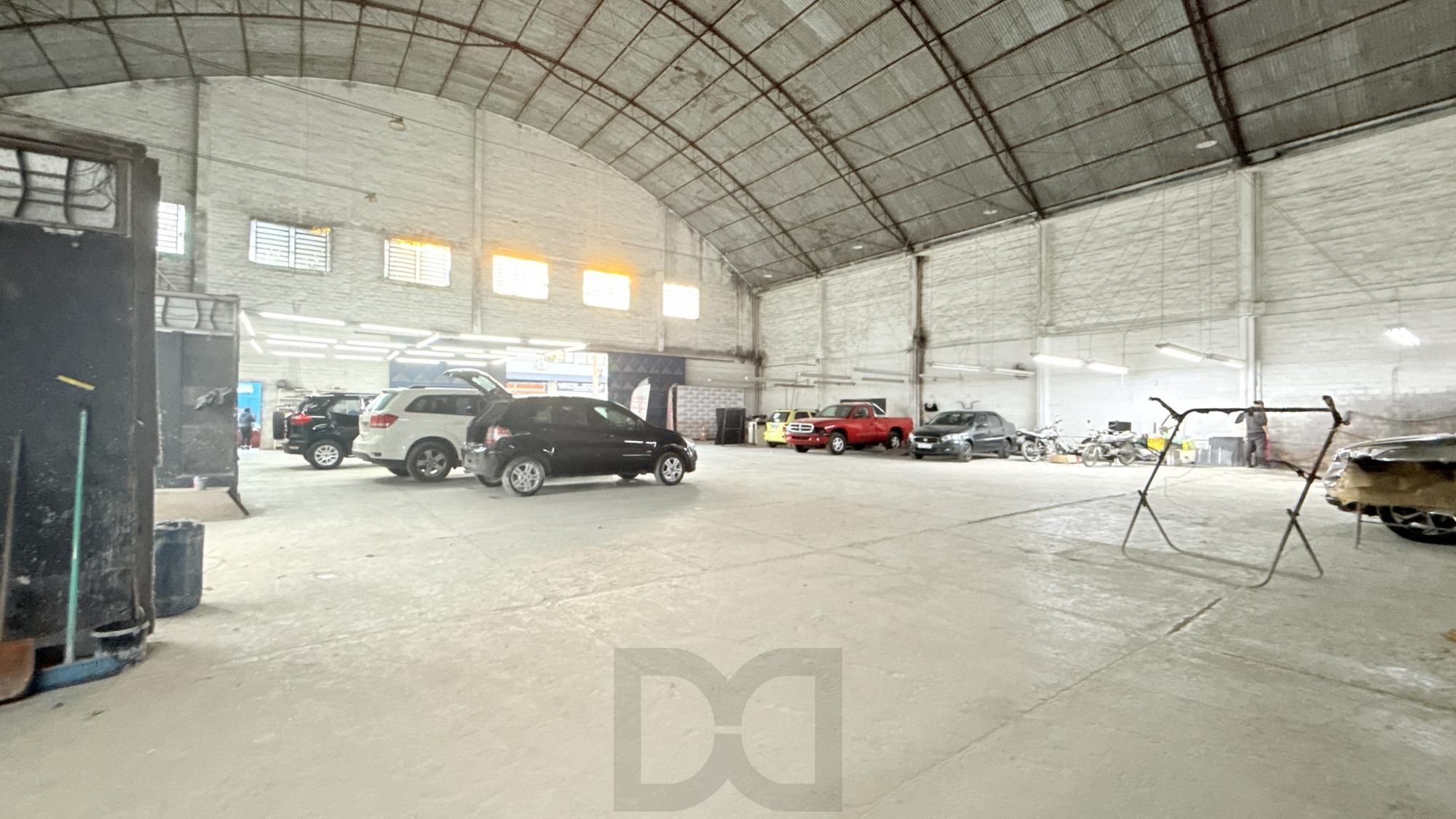 VENDE PAVILHÃO COM 1036 M² CONSTRUÍDOS EM TERRENO DE 1156M² COM TESTADA DE 29,20². — foto 8