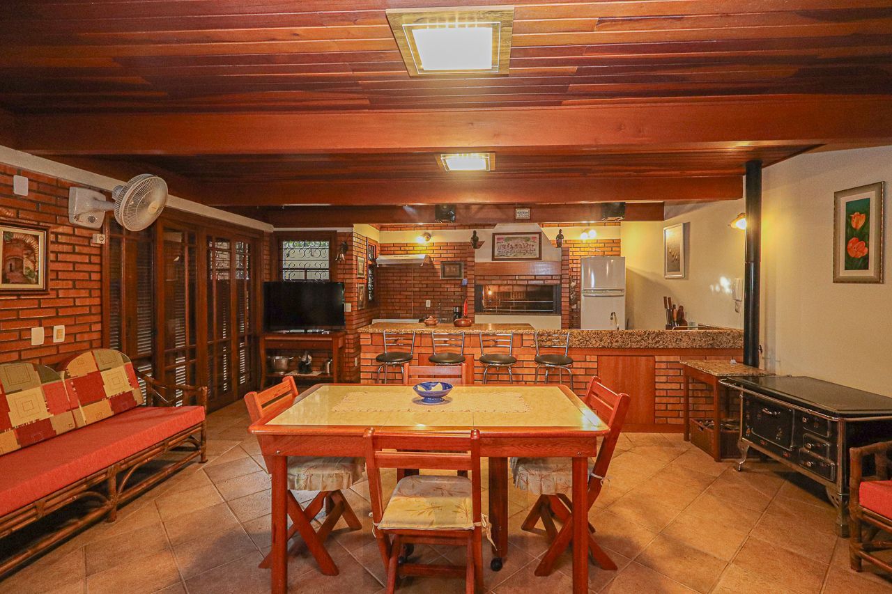 Casa em Petrópolis com terreno de 460 m2 — foto 61