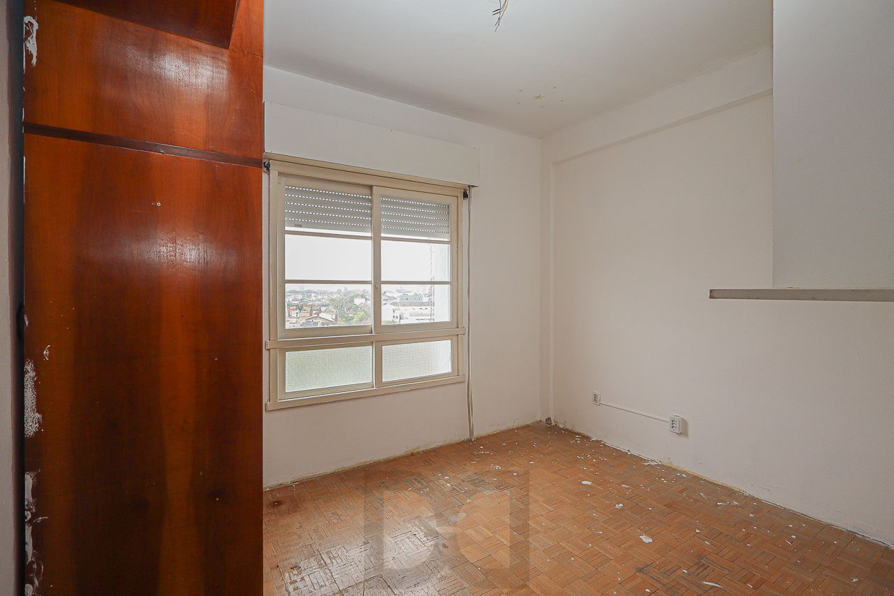 Apartamento 02 dormitórios no Bairro Floresta em Porto Alegre — foto 7