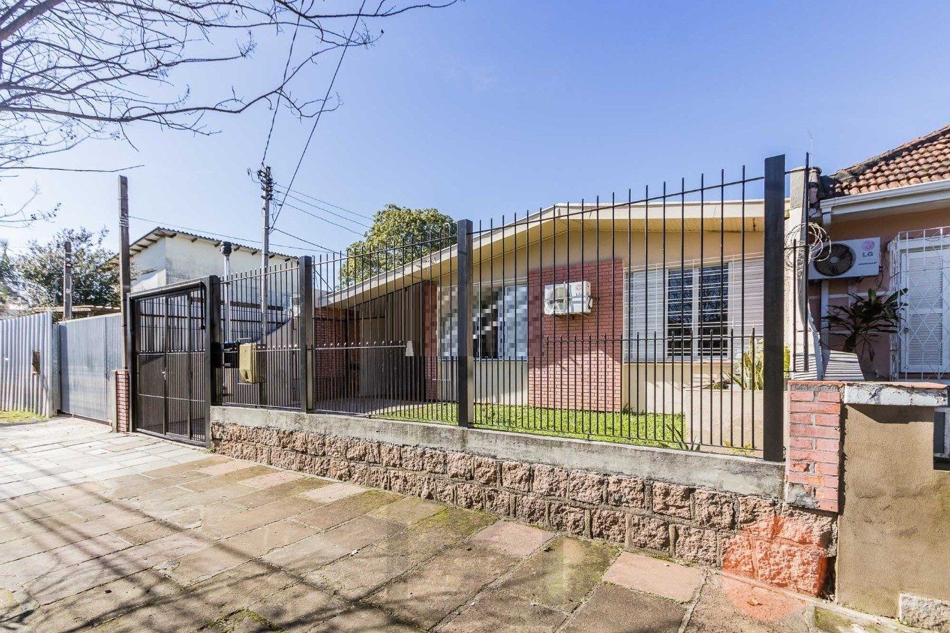 casa 03 dormitorios com suite — foto 1
