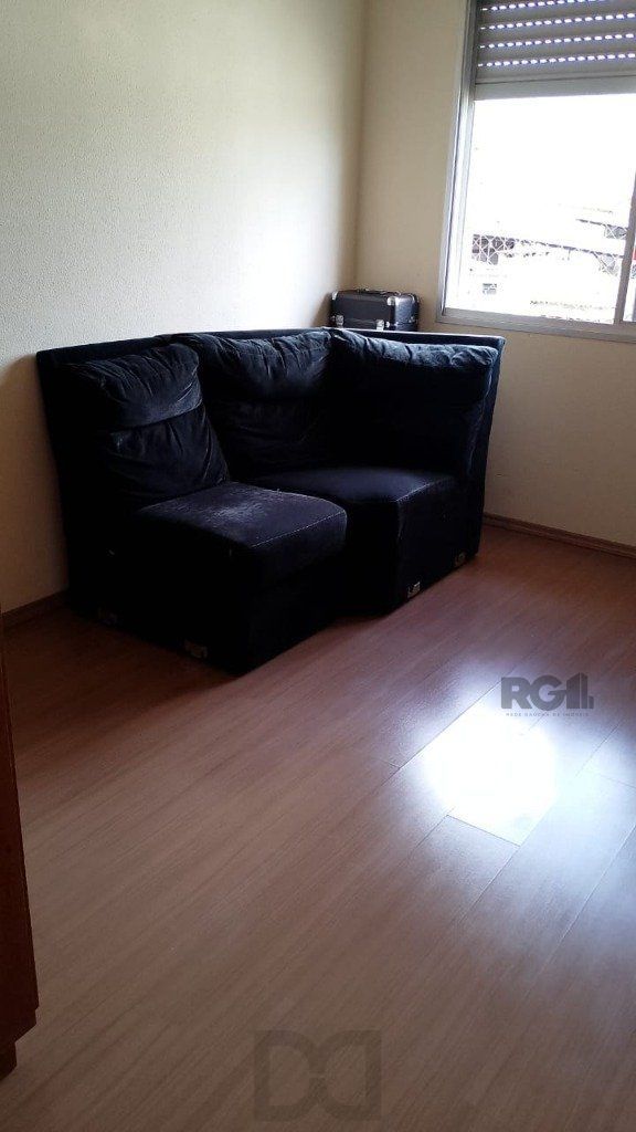 Com 2 quartos espaçosos, 1 banheiro, e 1 vaga de garagem — foto 2
