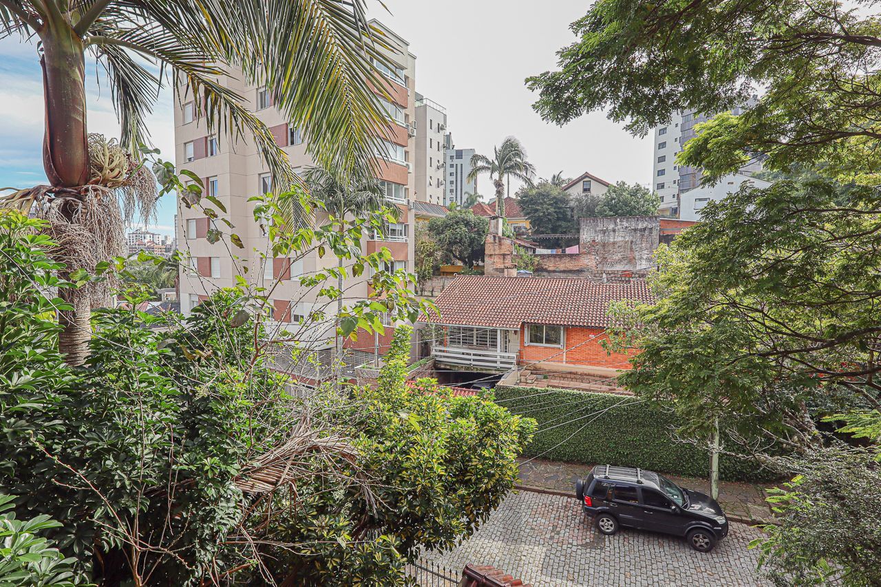 Casa em Petrópolis com terreno de 460 m2 — foto 43