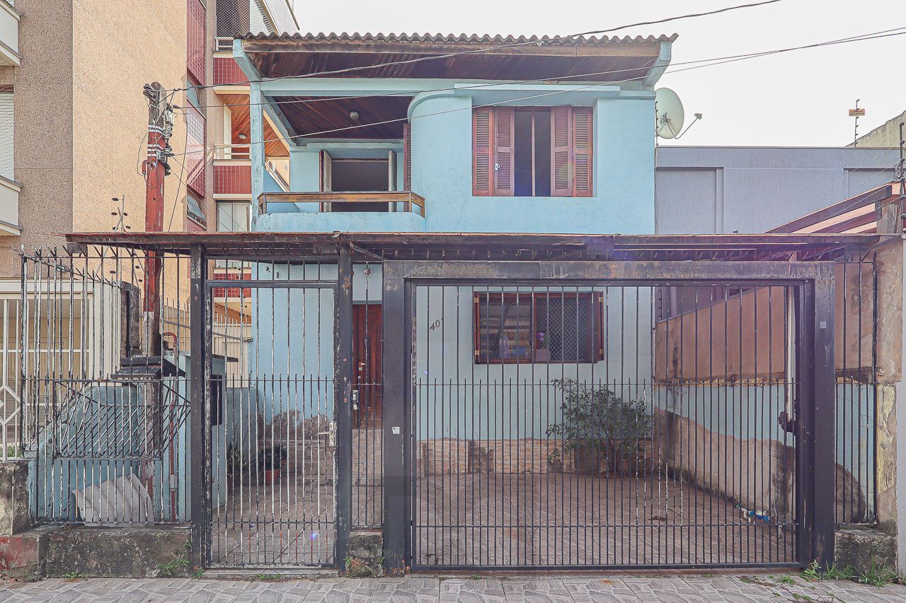 Vende sobrado com 3 dormitórios no bairro Floresta Porto Alegre/RS — foto 34
