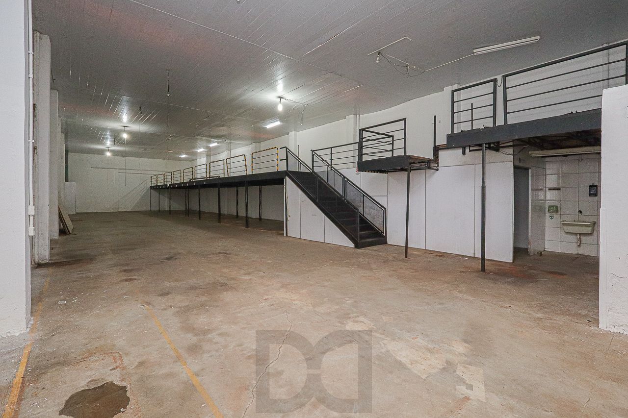 Prédio Comercial com entrada para caminhão — foto 3