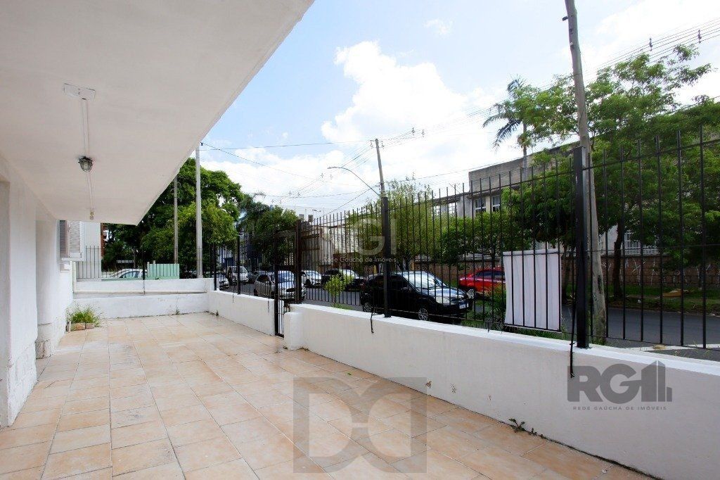 Prédio 3 andares. Composto de salas e apartamentos — foto 49