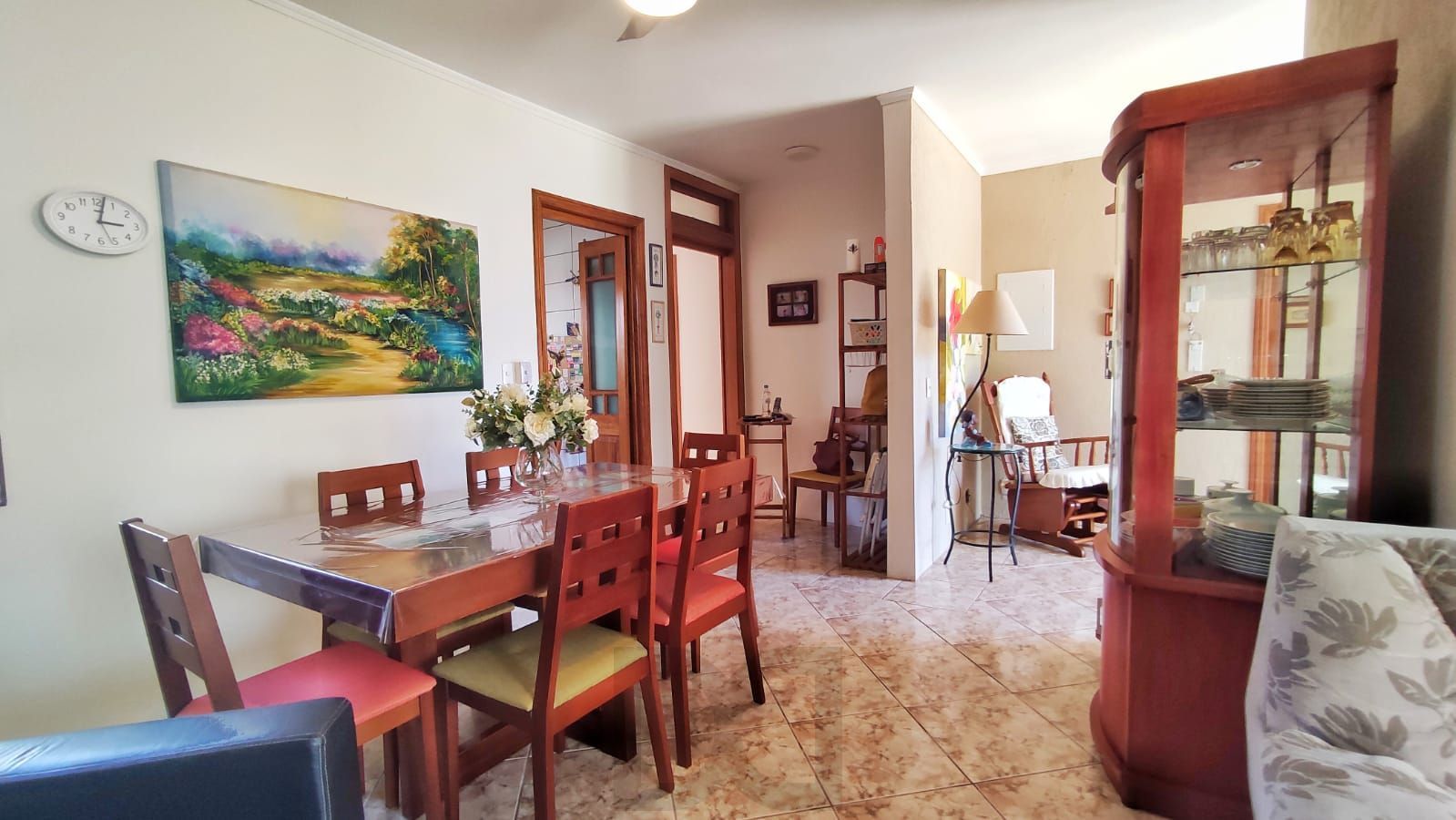 Casa com 4 Quartos e 2 banheiros e 2 Suites à Venda, 153 m² por R$ 990.000 — foto 8
