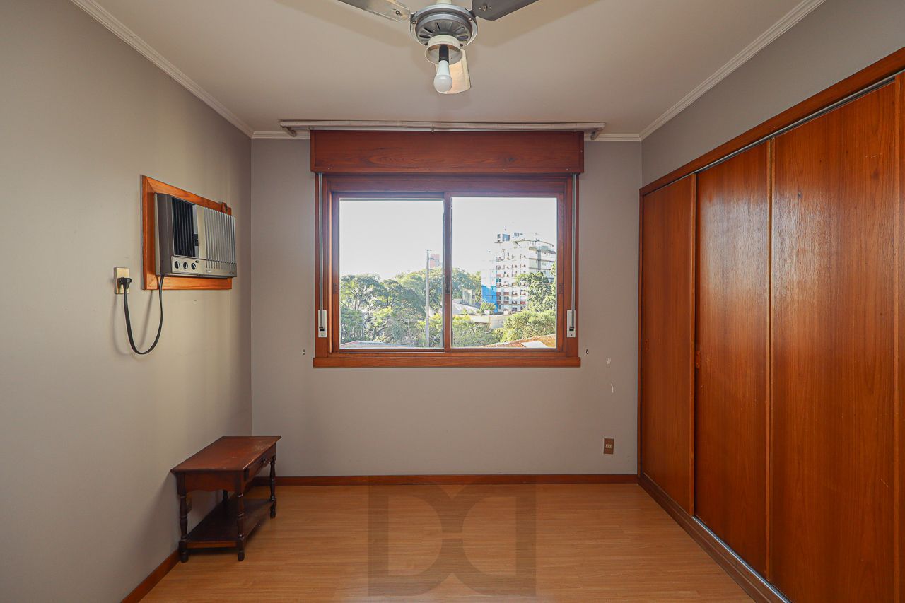 02 quartos no Bairro Higienópolis com Churrasqueira, Garagem e elevador — foto 24