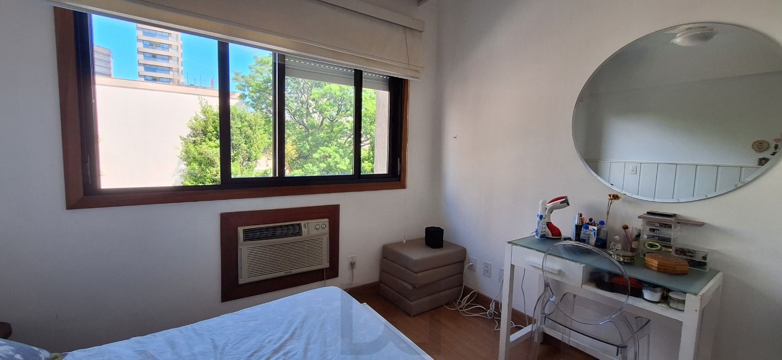 Apartamento 01 dormitório com garagem no Mont Serrat — foto 8