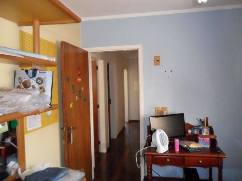 Casa para Venda - 348m², 3 dormitórios, sendo 1 suites, 2 vagas - Medianeira — foto 17