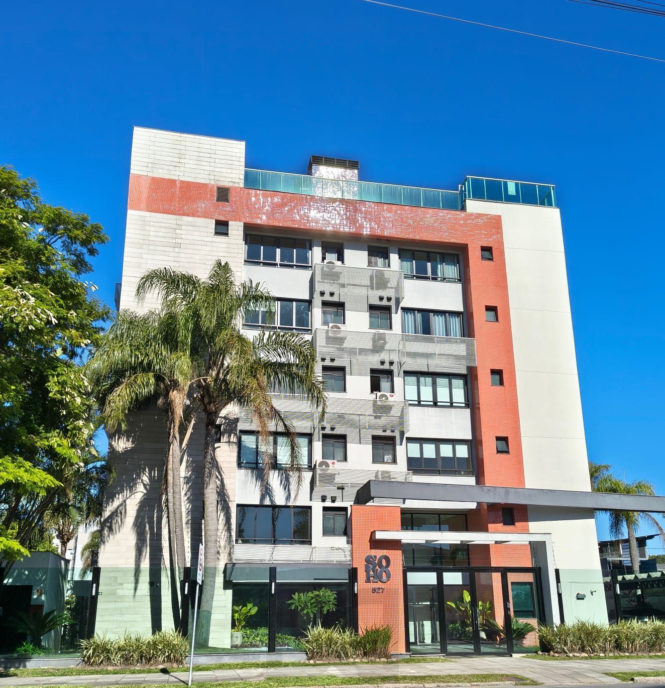 Apartamento 01 dormitório mobiliado com vaga próximo ao Barra Shopping Sul — foto 2