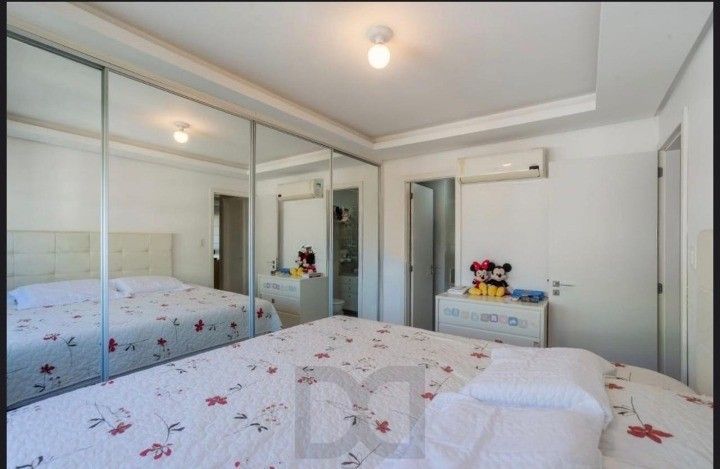 Apartamento de alto padrão com 3 dormitórios e 2 vagas no bairro Tristeza — foto 6