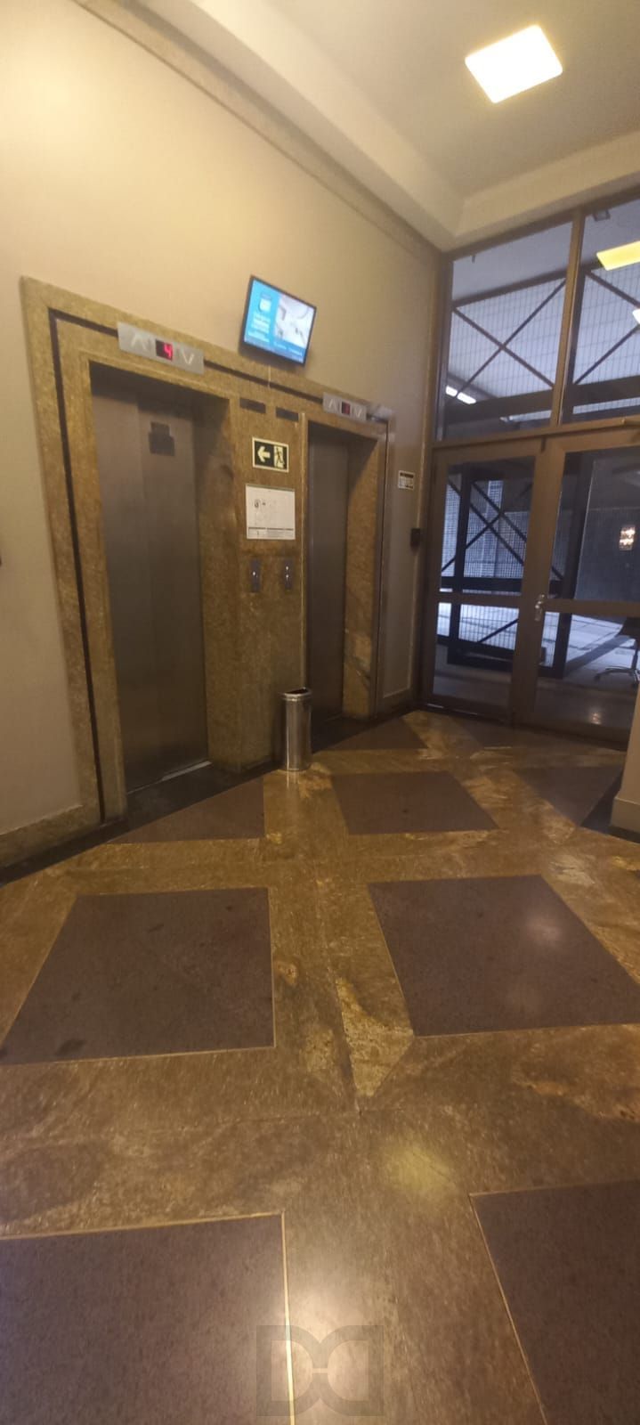 Sala / Conjunto comercial a venda no bairro Moinhos de Vento em Porto Alegre — foto 5