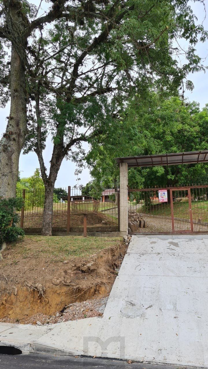 Sobrado para Venda - 200m², 3 dormitórios, sendo 1 suites, 3 vagas - Belém Novo — foto 3