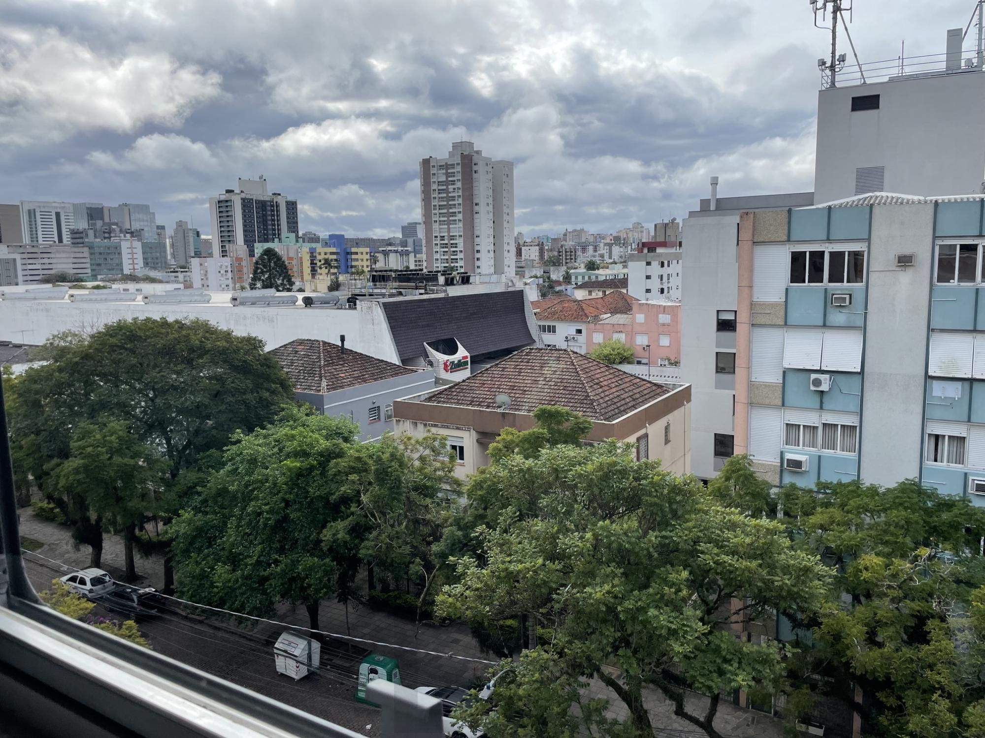 Apartamento no bairro Menino Deus com 3 dormitórios com vaga e elevador — foto 32