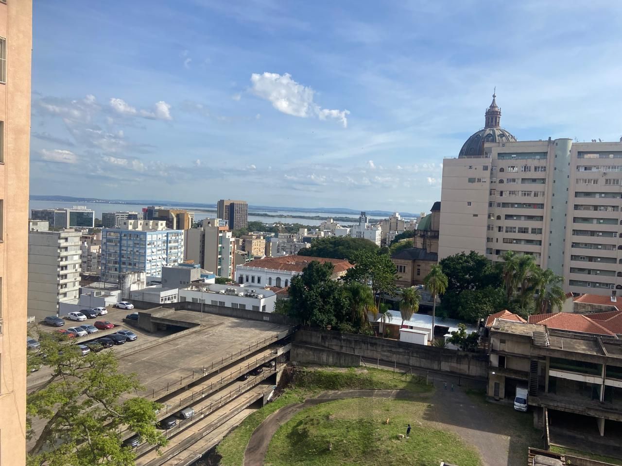 Apartamento com vista para o Guaíba com 4 quartos, portaria e elevador no Centro Histórico — foto 1