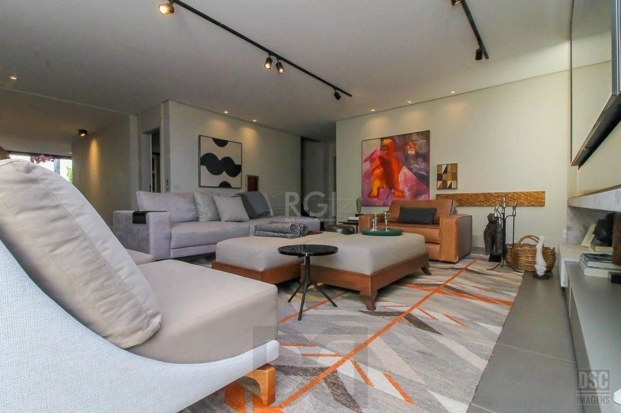 Casa para Venda - 238m², 3 dormitórios, sendo 3 suites, 6 vagas - Três Figueiras — foto 9