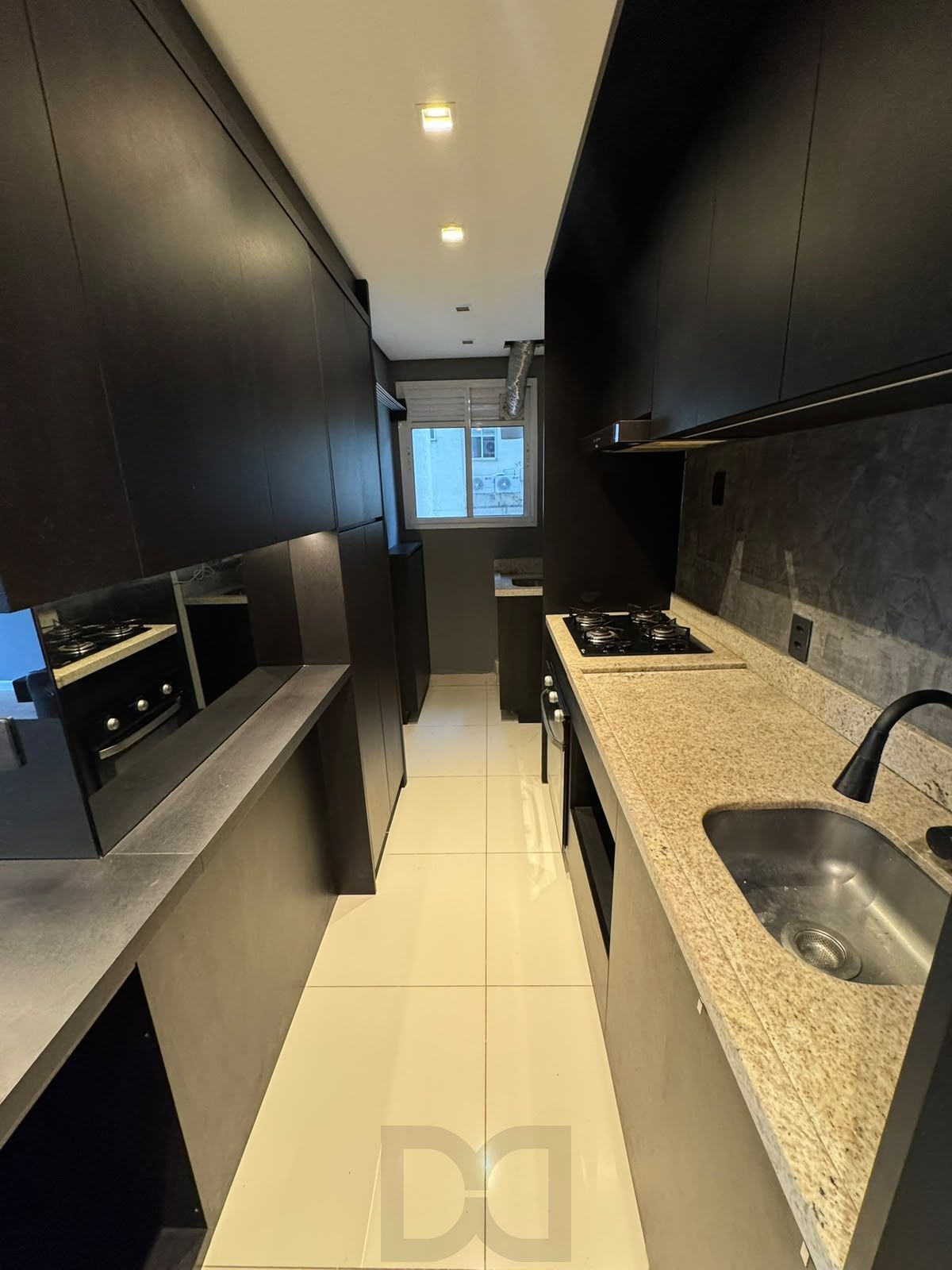 Apartamento com 2 dormitórios, sendo uma suíte no bairro Vila Nova — foto 14