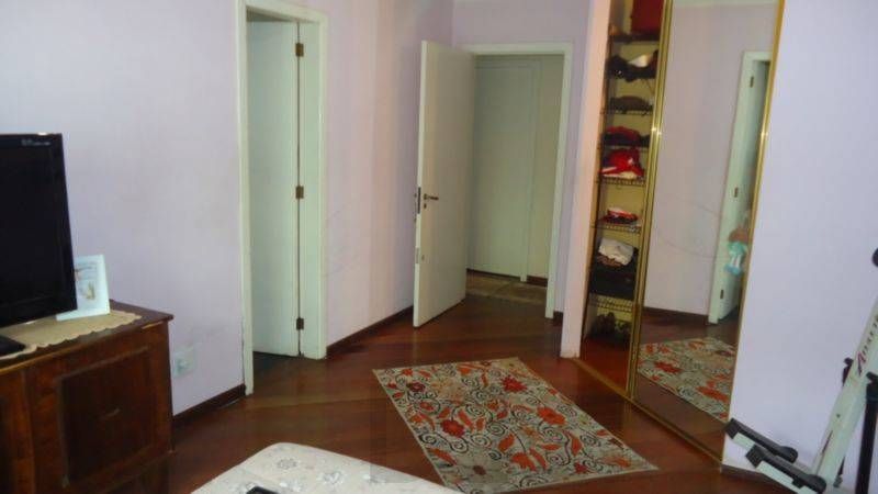 Casa para Venda - 400m², 4 dormitórios, sendo 1 suites, 4 vagas - Jardim Sabará — foto 8