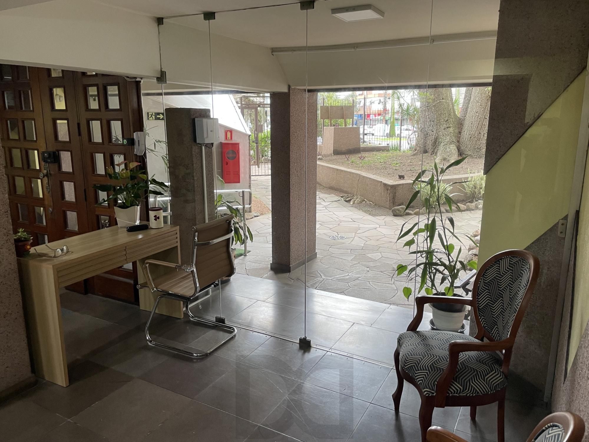 Apartamento no bairro Menino Deus com 3 dormitórios com vaga e elevador — foto 7