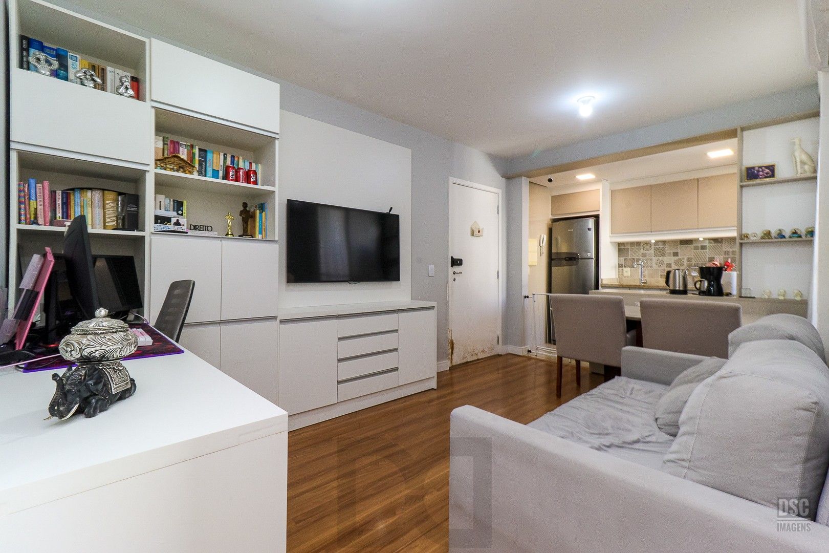 Apartamento aconchegante na Dr. Campos Velho | 2 dormitórios com vaga de garagem — foto 8