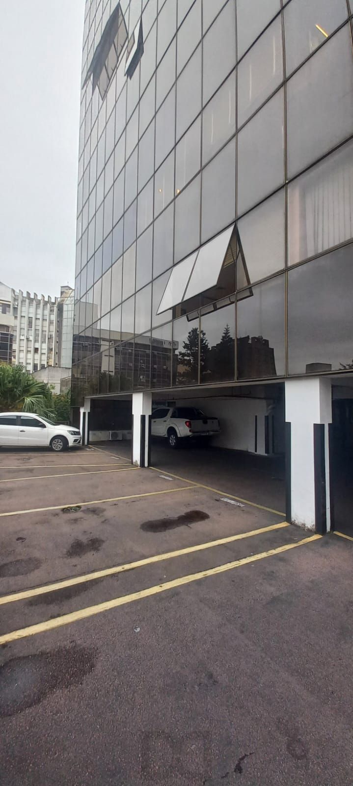 Sala / Conjunto comercial a venda no bairro Moinhos de Vento em Porto Alegre — foto 23