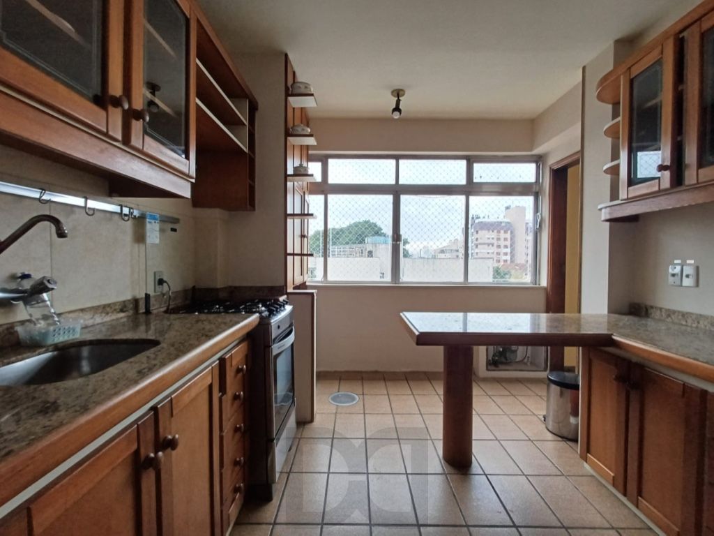 Apartamento a venda no bairro Menino Deus com 2 dormitórios — foto 6