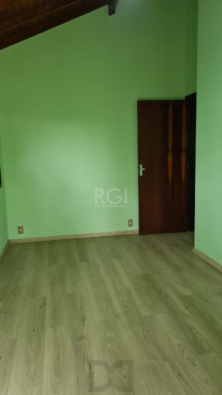Sobrado para Venda - 200m², 3 dormitórios, sendo 1 suites, 3 vagas - Belém Novo — foto 26