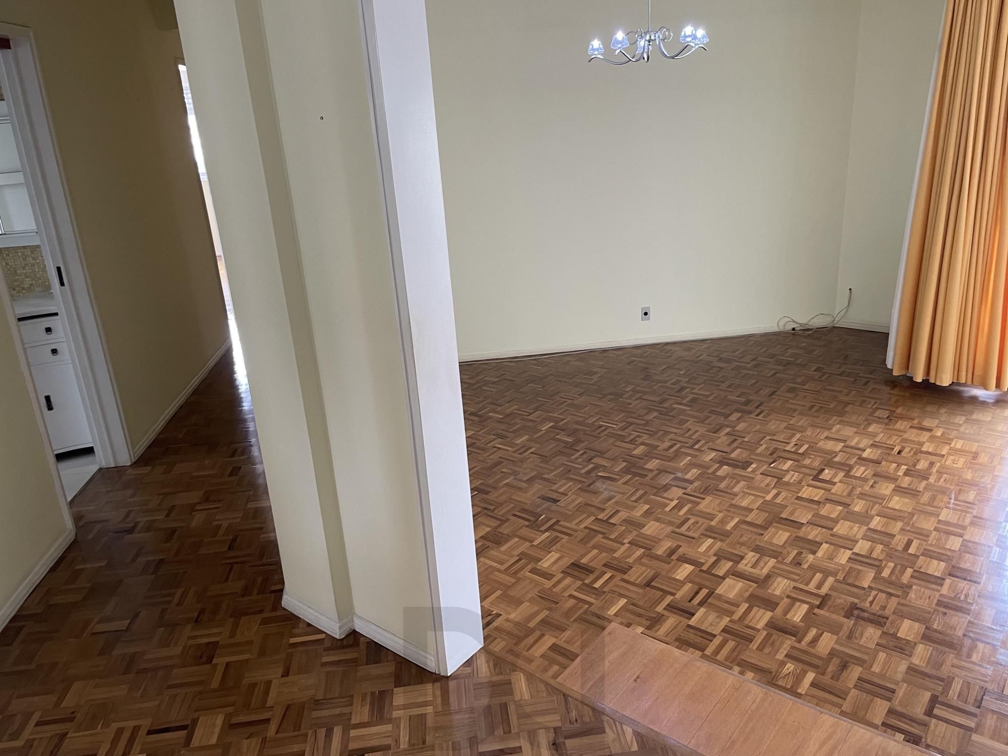 Apartamento no bairro Menino Deus com 3 dormitórios com vaga e elevador — foto 11