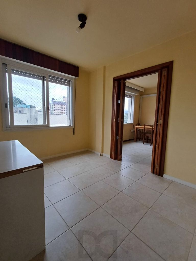 Apartamento a venda no bairro Menino Deus com 2 dormitórios — foto 13