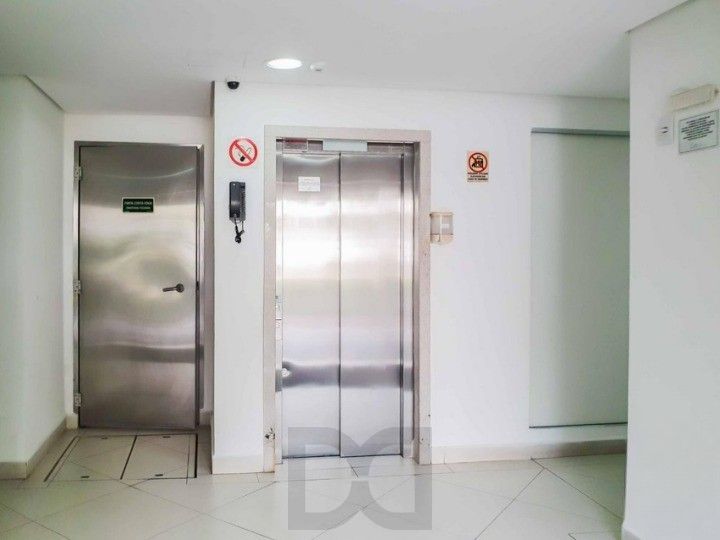 Apartamento com 2 dormitórios, sendo uma suíte no bairro Vila Nova — foto 30