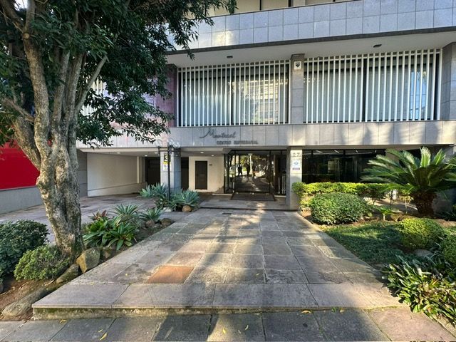 Sala comercial no bairro Petrópolis próximo a Carlos Gomes — foto 2