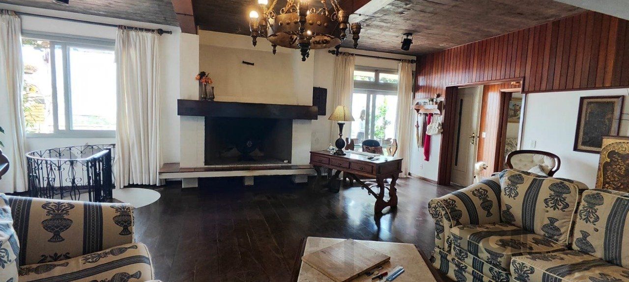 Casa para Venda - 347m², 3 dormitórios, sendo 3 suites, 3 vagas - Sétimo Céu — foto 3