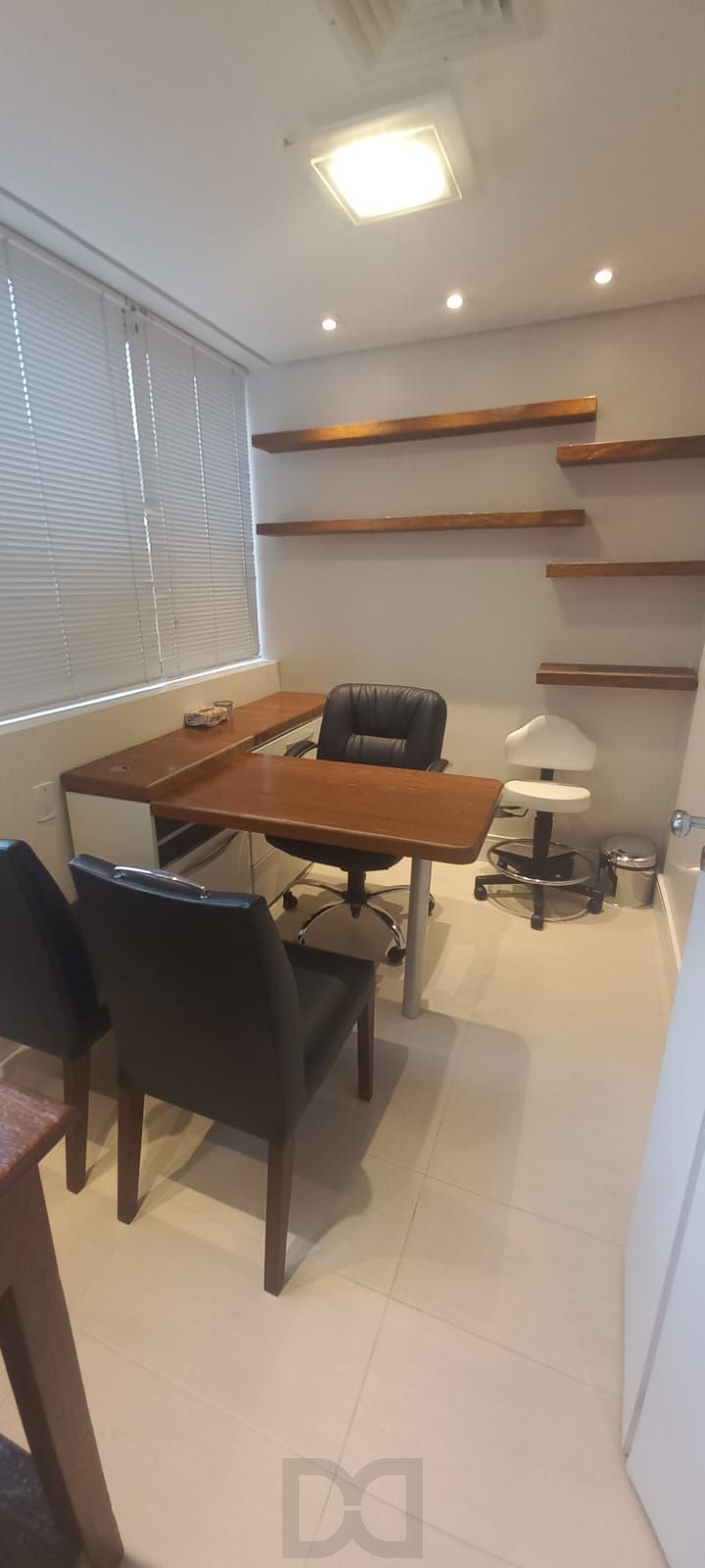 Sala / Conjunto comercial a venda no bairro Moinhos de Vento em Porto Alegre — foto 12