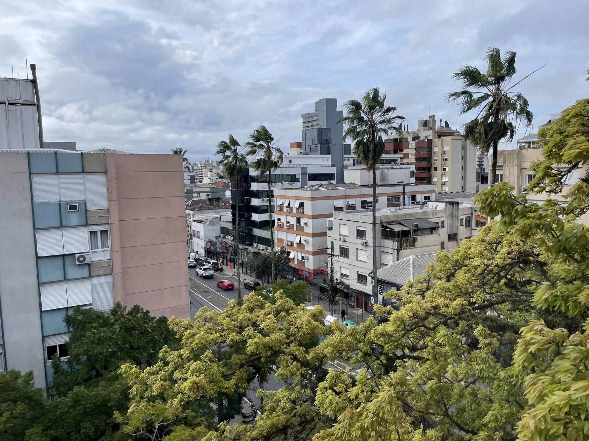 Apartamento no bairro Menino Deus com 3 dormitórios com vaga e elevador — foto 35