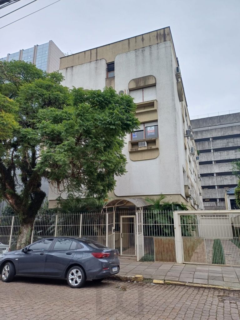 Apartamento a venda no bairro Menino Deus com 2 dormitórios — foto 1