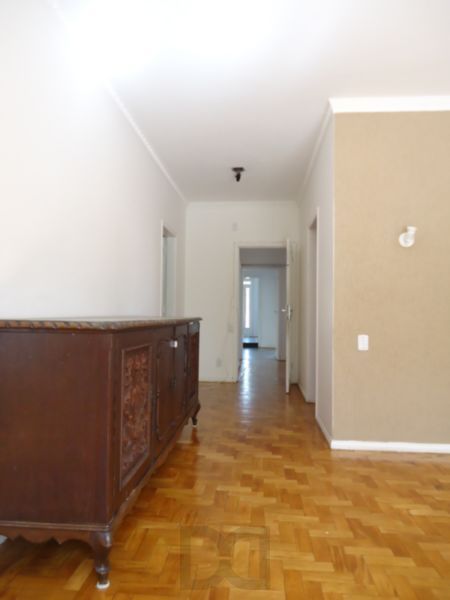 Casa para Venda - 510m², 6 dormitórios, sendo 1 suites, 3 vagas - São João — foto 35