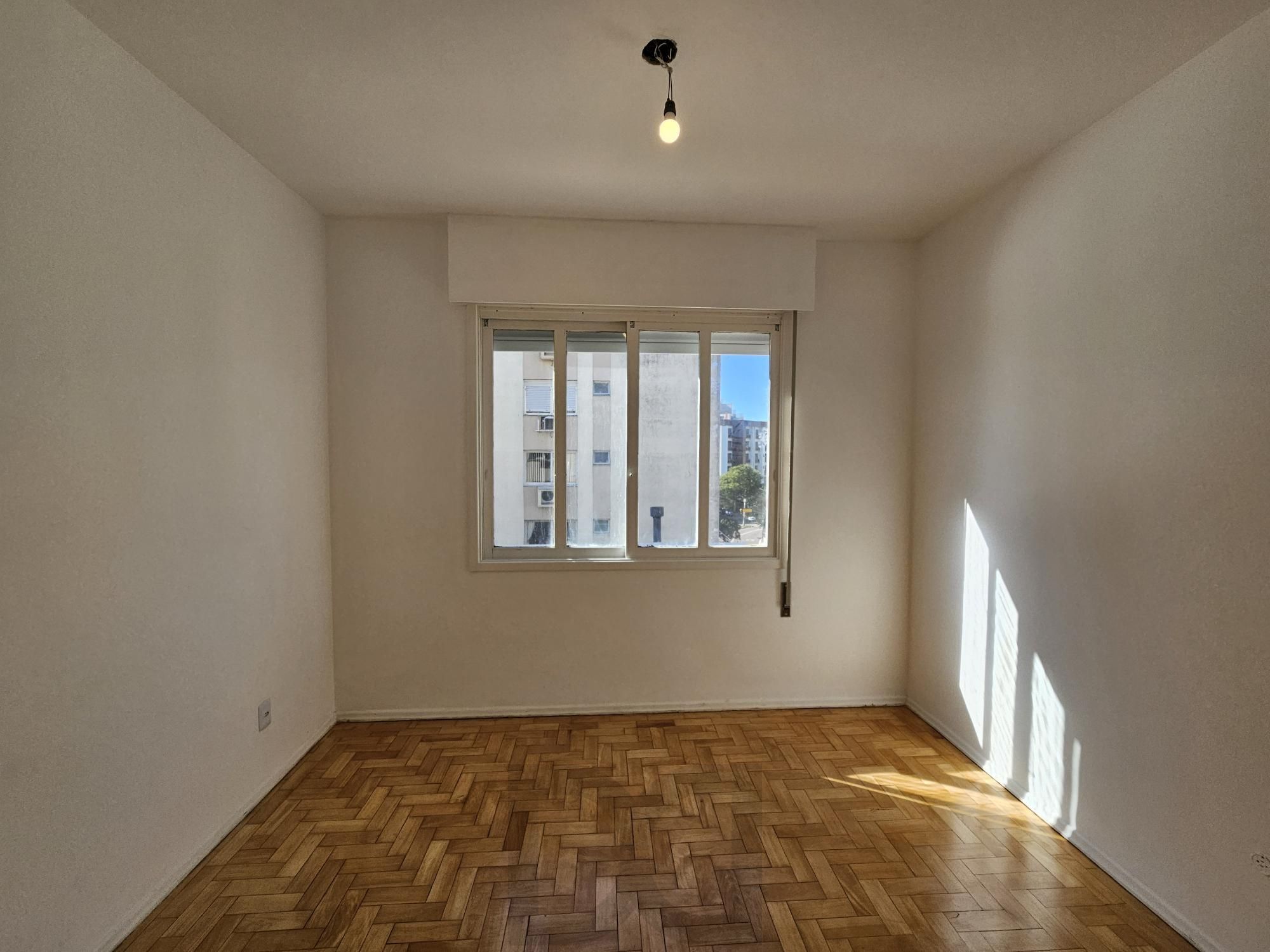 Apartamento 2 dormitórios com elevador na Cristóvão — foto 8