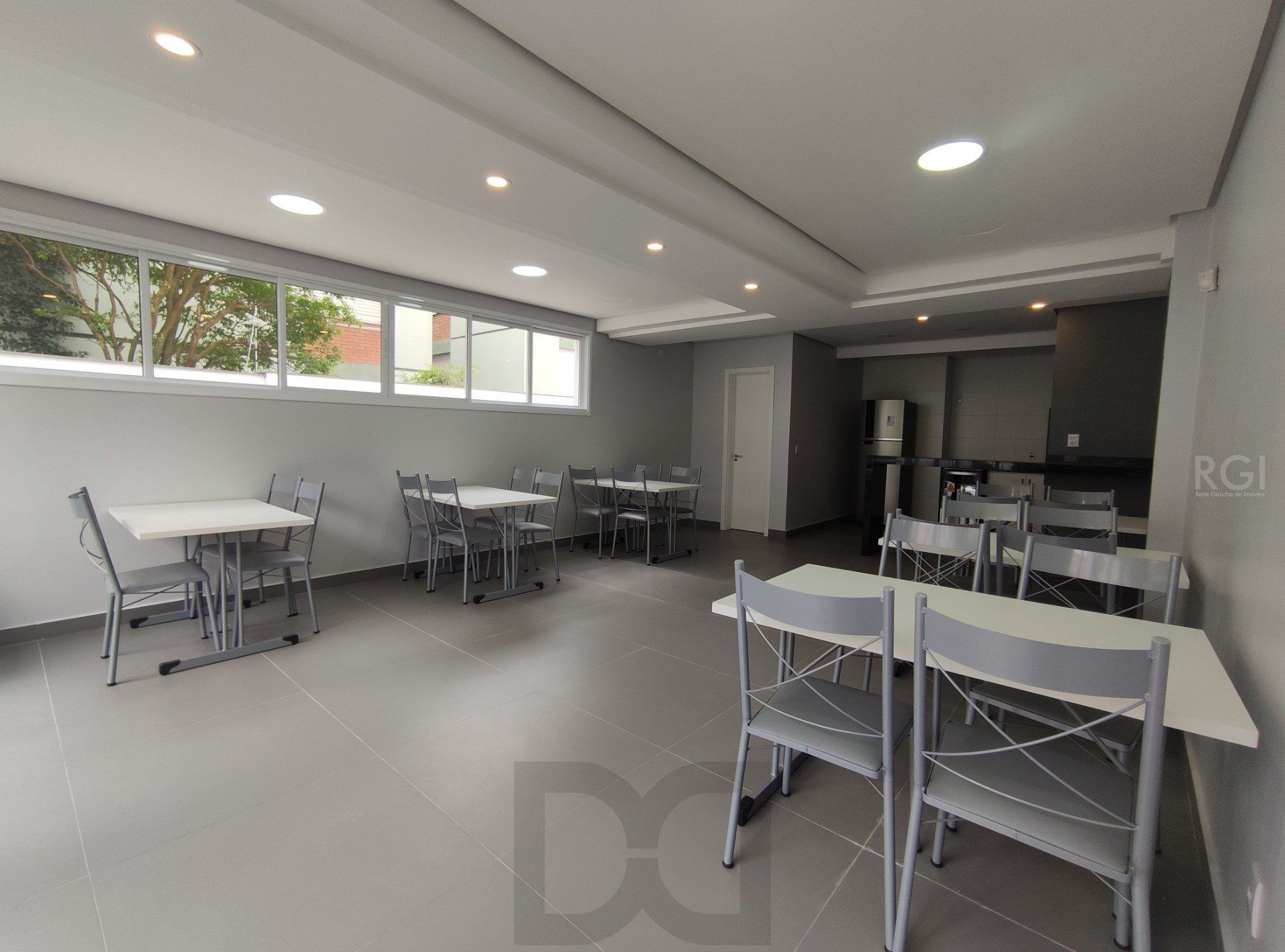 Duplex para Venda - 179.08m², 2 dormitórios, sendo 2 suites, 2 vagas - Petrópolis — foto 17