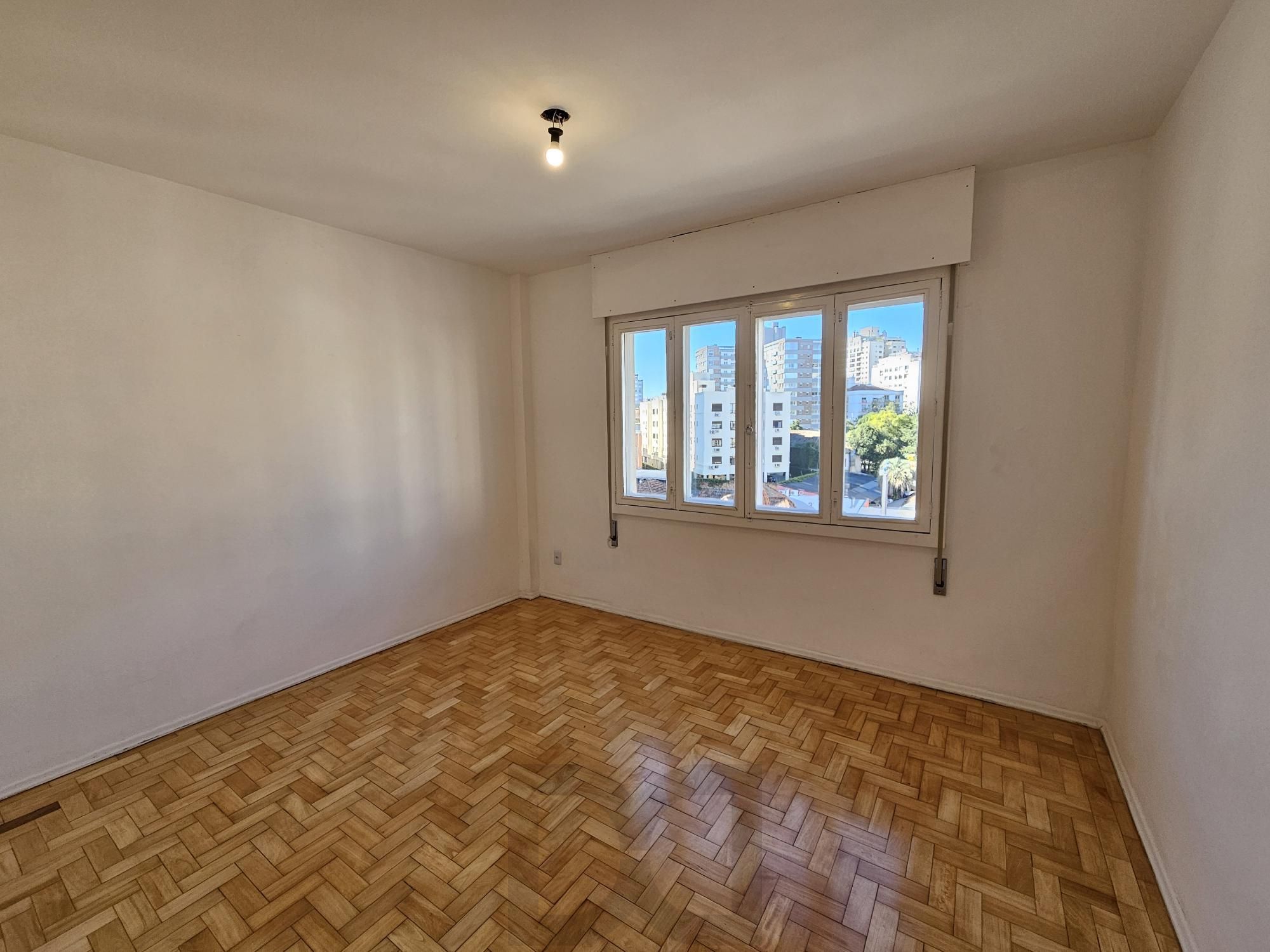 Apartamento 2 dormitórios com elevador na Cristóvão — foto 10