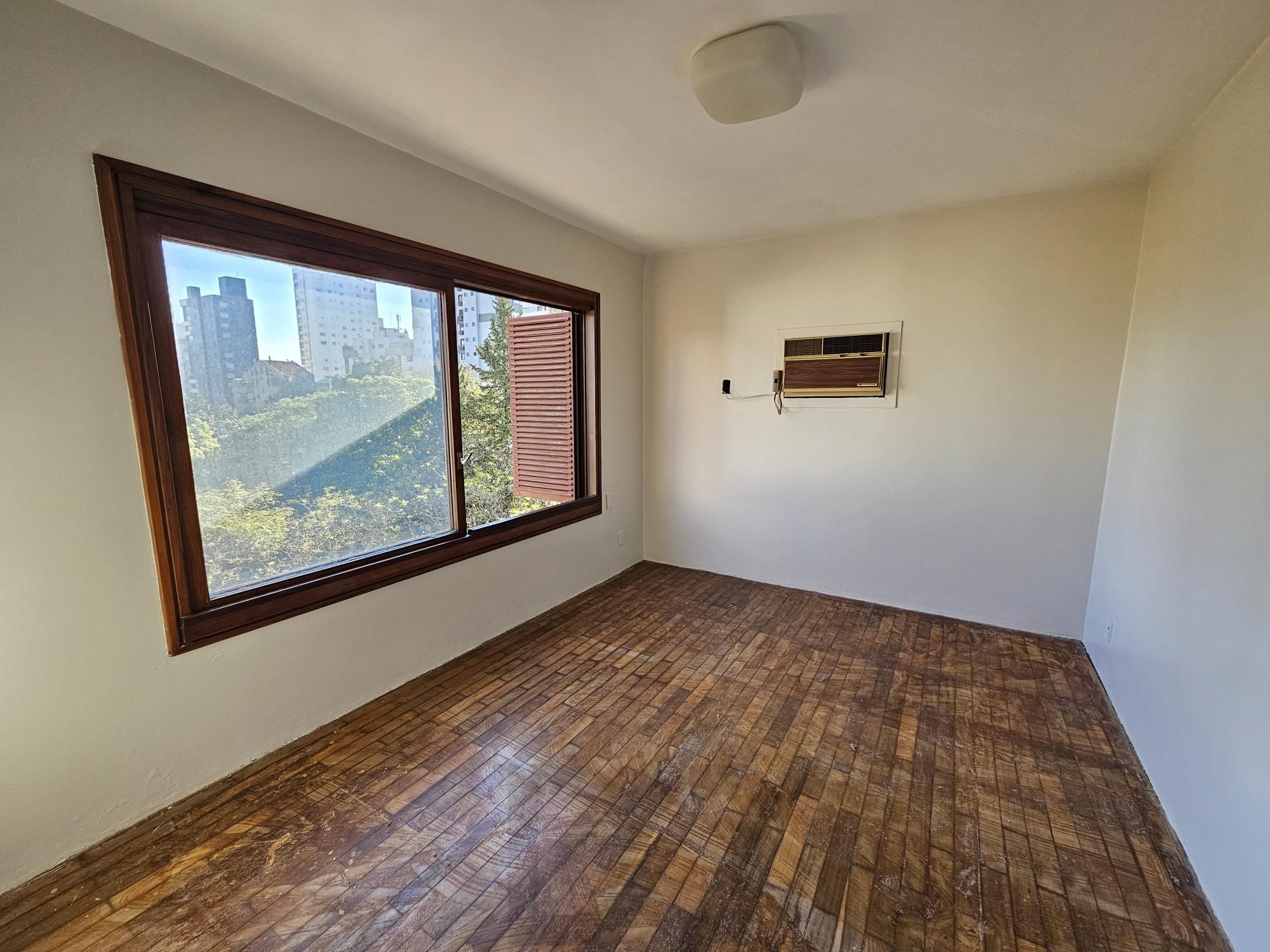 APARTAMENTO EM FRENTE A PRAÇA - BAIRRO PETRÓPOLIS — foto 18