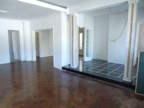 Casa para Venda - 510m², 6 dormitórios, sendo 1 suites, 3 vagas - São João — foto 7