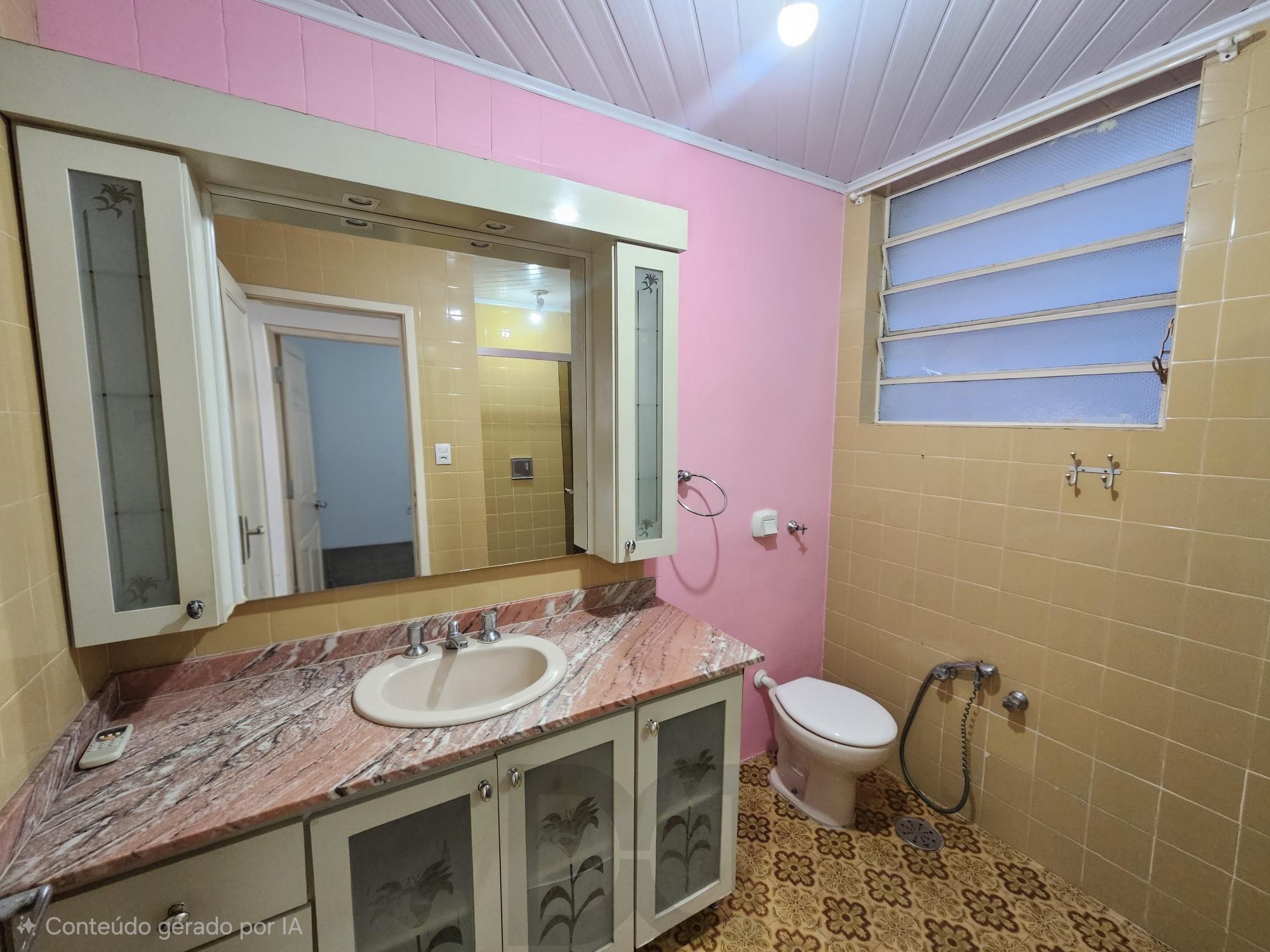 Apartamento 3 dormitórios, com elevador e em frente a Redenção — foto 8