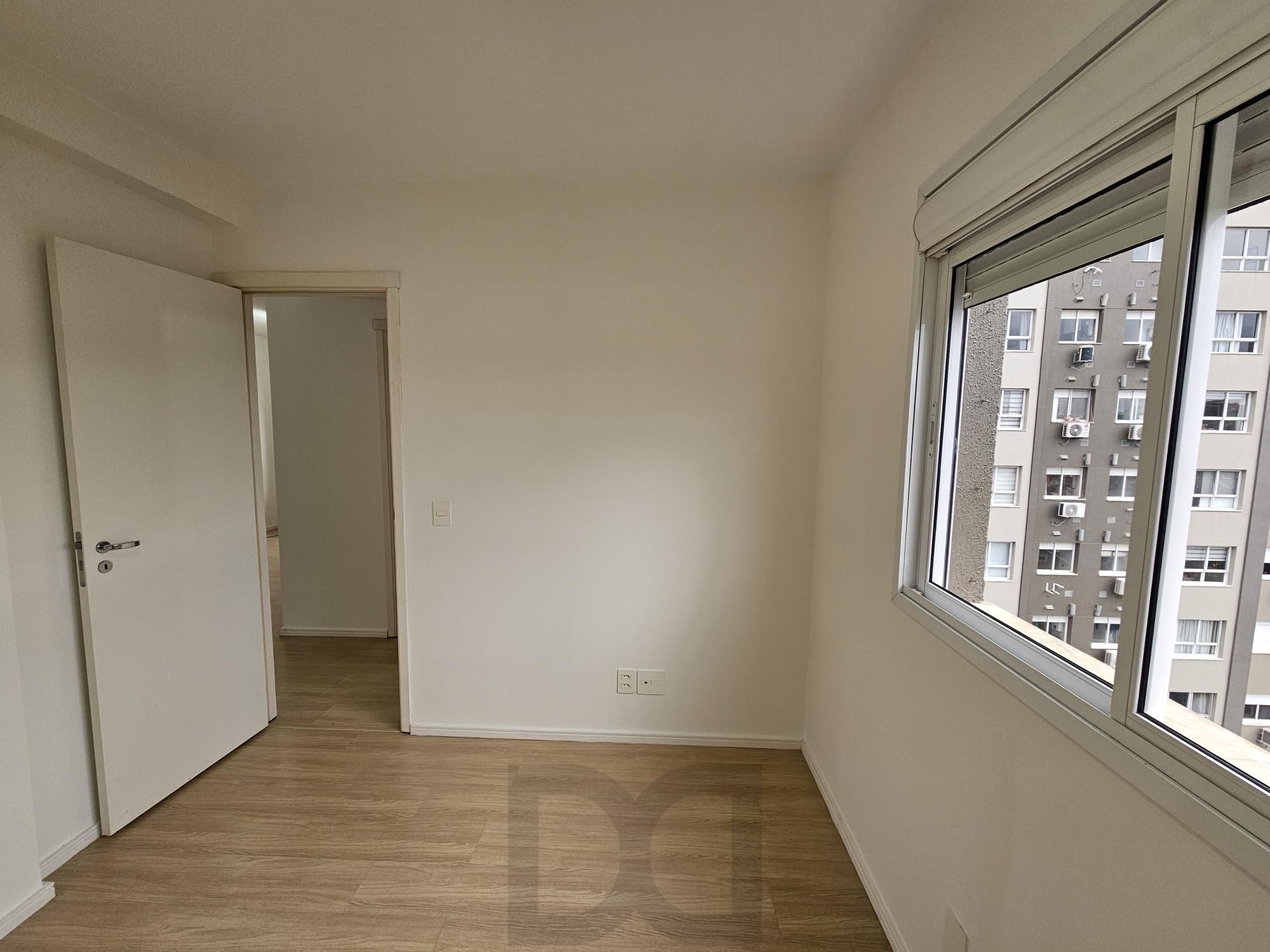 Apartamento 2 dormitórios com vaga e elevador — foto 15