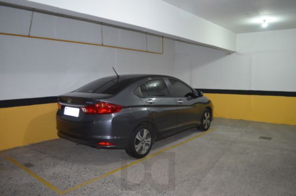 Apartamento para Venda - 71.75m², 2 dormitórios, 1 vaga - Petrópolis — foto 2